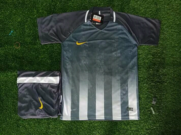baju bola nike